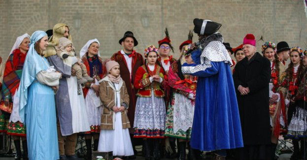 Tłumy w orszaku trzech króli; Jędraszewski o niebezpieczeństwie aborcji