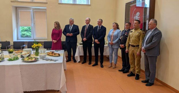 Wielkanocne spotkanie w Komendzie Policji w Busku życzenia i podziękowania