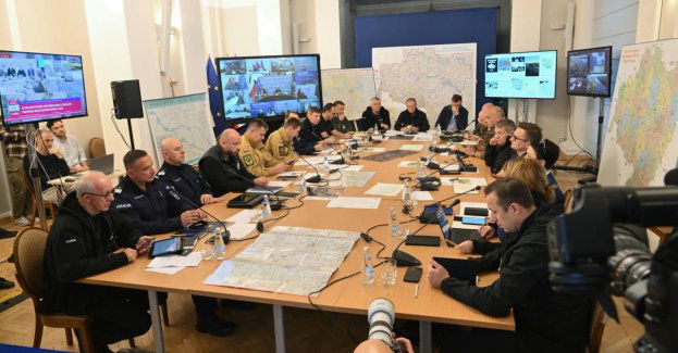 Pierwsze szacunki strat; prawie 2,5 mln ludzi na terenach objętych stanem klęski żywiołowej