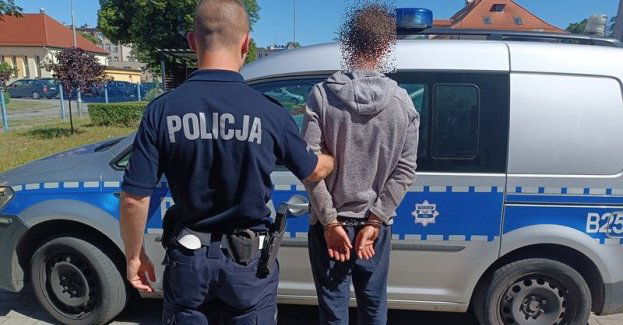 Jechał rowerem będąc pod wpływem alkoholu - trafił do policyjnego aresztu, bo był poszukiwany przez milicki sąd