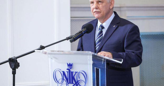 Większość środków przekazanych przez państwo samorządom była dzielona uznaniowo