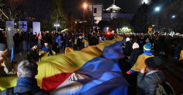 W wielu miastach w Polsce marsze i wiece w drugą rocznicę pełnoskalowej rosyjskiej inwazji na Ukrainę