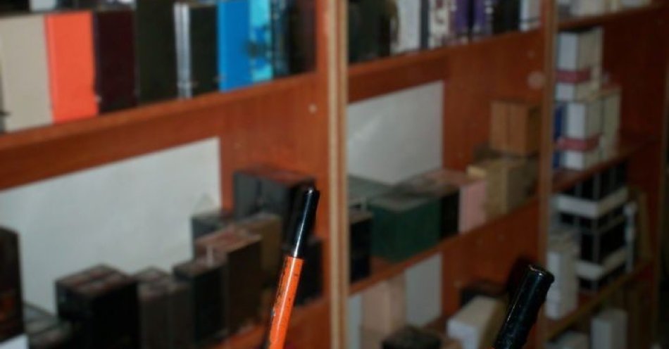 zdjęcie: Policja zablokowała przemyt podrobionych perfum za 8 mln zł / fot. KPP w Mikołowie