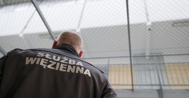 Połowa funkcjonariuszy nie nadaje się do pracy w więziennictwie