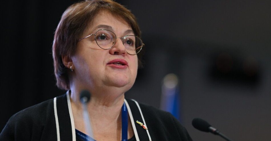 zdjęcie: Doradczyni ministra zdrowia Ukrainy: współpraca polsko-ukraińska w medycynie kluczowa w czasie wojny / Warszawa, 05.12.2025. Doradczyni Ministra Zdrowia Ukrainy Iryna Mykychak podczas wystąpienia na konferencji „System Ochrony Zdrowia w czasie wojny. Jak skorzystać z doświadczeń ukraińskich?”, 5 bm. w siedzibie Warszawskiego Uniwersytetu Medycznego. (jm) PAP/Marcin Obara