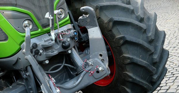 Rolnicy blokują przejście graniczne ze Słowacją w Chyżnem