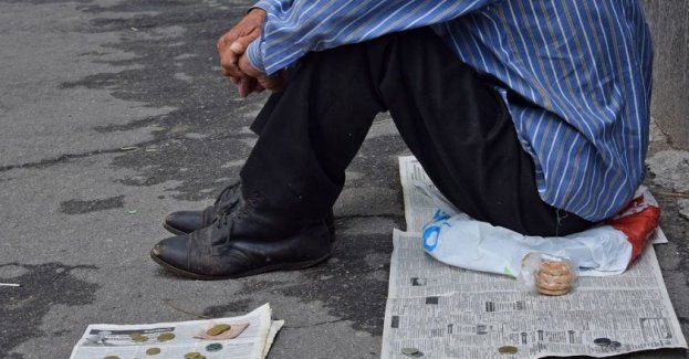 Żebrał przed marketem. Teraz musi wykonać nieodpłatną pracę na cele społeczne