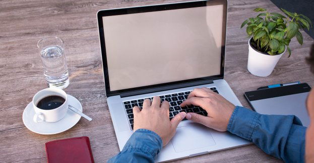 Świadczenie 500 + dla uchodźców z Ukrainy i weekendowa pomoc pracowników ZUS