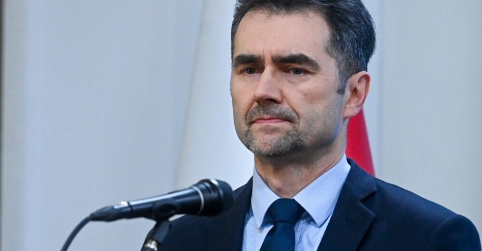 zdjęcie: Wiceszef MI: w nowym rozkładzie jazdy rekordowa w historii polskiej kolei tzw. praca eksploatacyjna / Warszawa, 12.12.2025. Wiceminister infrastruktury Piotr Malepszak podczas konferencji prasowej w siedzibie resortu w Warszawie, 12 bm. Konferencja dotyczyła podsumowania dwóch lat pracy Ministerstwa Infrastruktury. (aldg) PAP/Piotr Nowak