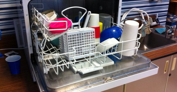 Miała sprzedać używaną zmywarkę…straciła ponad 20 000 tysięcy złotych