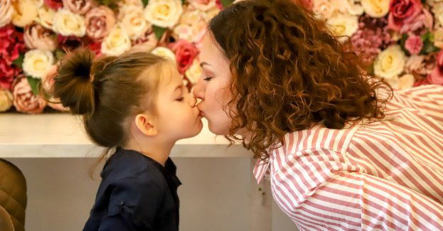 „Żony tych, którzy oddali za nas życie  -  matki, które muszą być także ojcami”  Dzień Matki