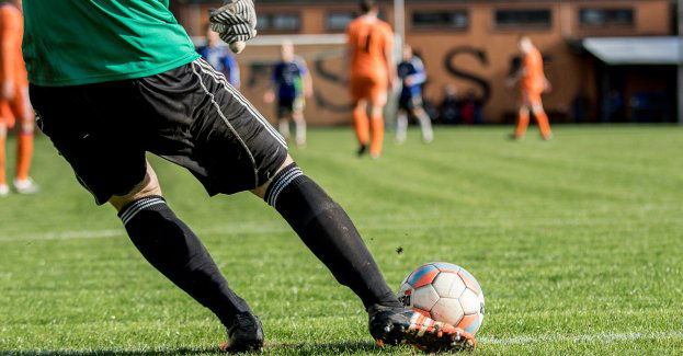 Ekstraklasa piłkarska - po klęsce w Częstochowie w Lechu szykują się zmiany