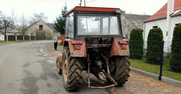 Nietrzeźwy, bez uprawnień kierował ciągnikiem rolniczym