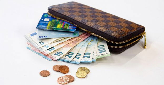 Myślał, że rozmawia z pracownikiem banku