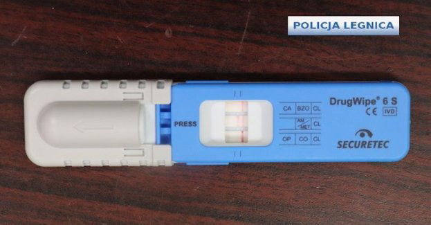 Dynamiczna interwencja legnickich policjantów - skuteczne zatrzymanie kierującego motorowerem po pościgu