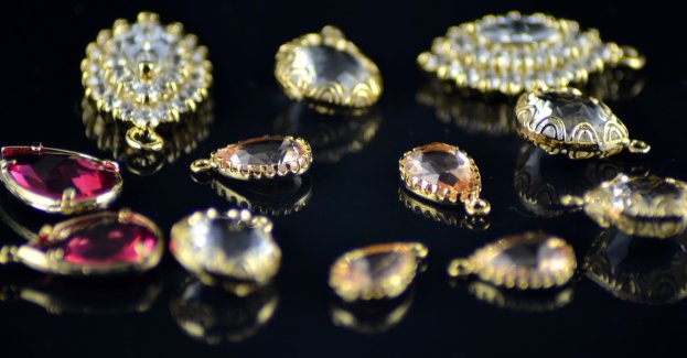 Rumun, który obrabował jubilera w Myślenicach zatrzymany na lotnisku w Łodzi