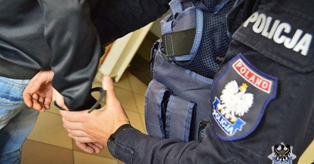 Ostatnia doba to dziewięcioro zatrzymanych poszukiwanych. Sześć osób już trafiło za kraty aresztu
