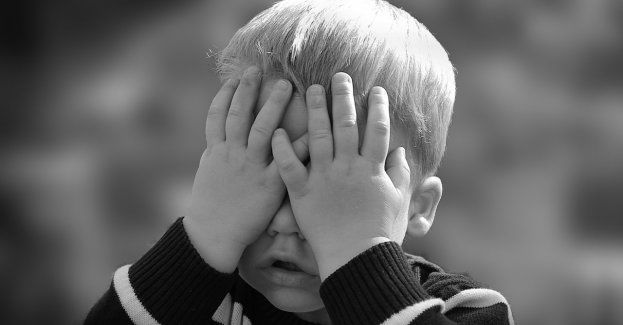 Akt oskarżenia w sprawie znęcania się nad dwojgiem kilkuletnich dzieci