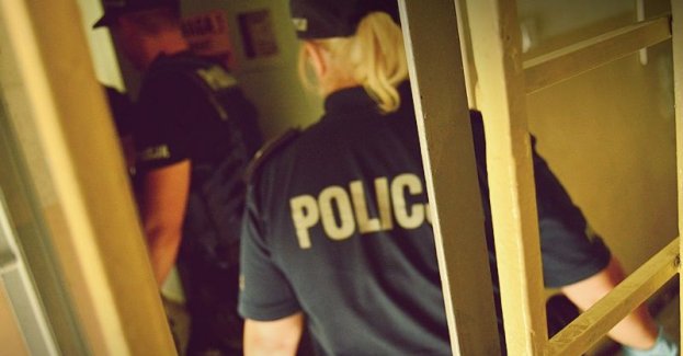 Dwie zatrzymane przez policjantów drugiego komisariatu osoby odpowiedzą za kradzieże sklepowe