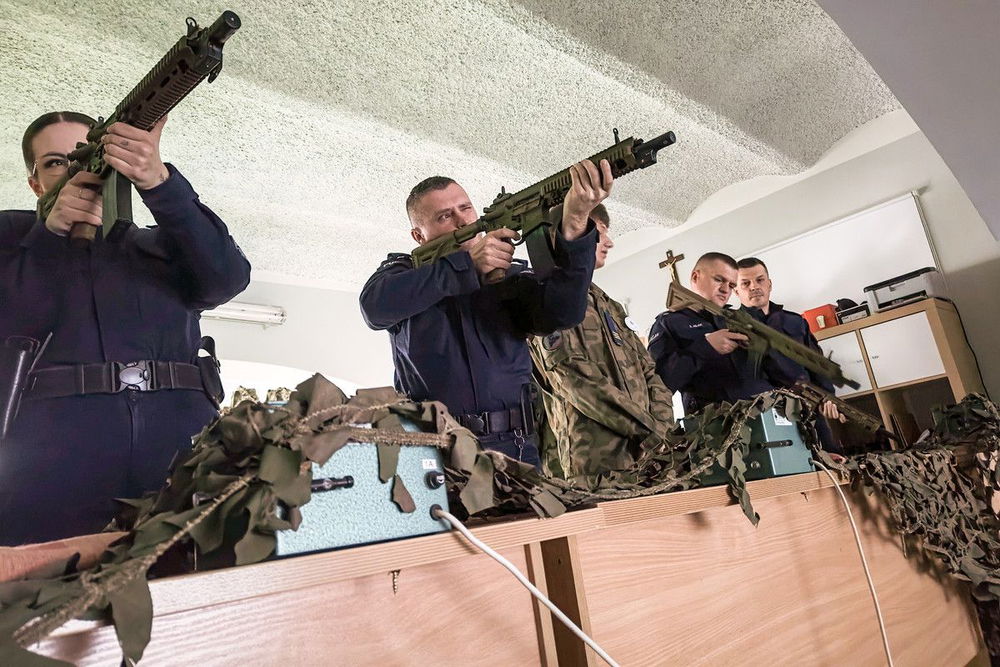 zdjęcie: Wschowscy policjanci najlepsi w zawodach strzeleckich / fot. KPP Wschowa