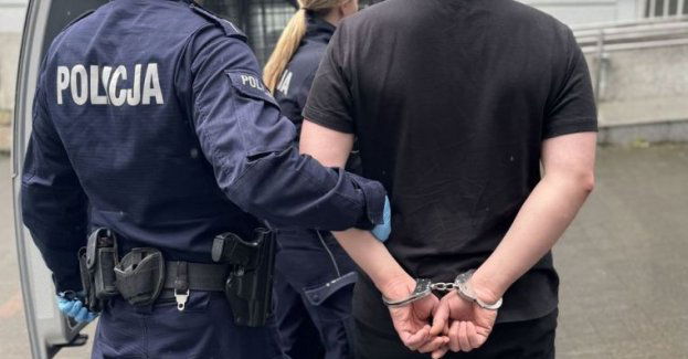 Zatrzymany sprawca, który zamienił kody kreskowe i za wiertarkę zapłacił niecałe 4 złote. Mężczyzna był poszukiwany i miał w domu amfetaminę.