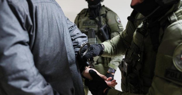 Policjanci CBŚP rozbili grupę przestępczą rozprowadzającą narkotyki na terenie Warszawy