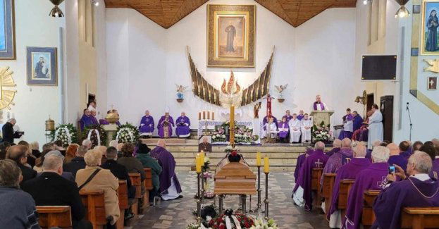 Pogrzeb księdza prałata Henryka Kujaczyńskiego