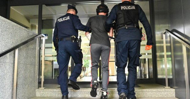 Podejrzani ws. zabójstwa pod sklepem monopolowym w Policach usłyszeli zarzuty