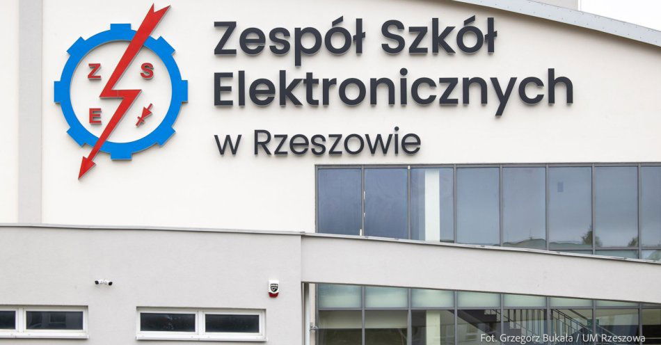 zdjęcie: Rozbudowa elektronika na finiszu / fot. nadesłane