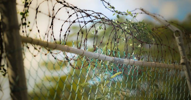 Mężczyzna groził, że wysadzi „wszystko w kosmos”; trafił do aresztu