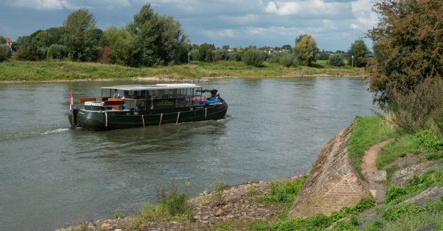Mimo niskiego stanu Wisły tradycyjne rejsy z turystami odbywają się planowo