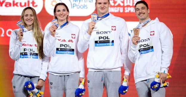 MŚ w pływaniu - brązowy medal sztafety, Stokowski piąty, grad rekordów