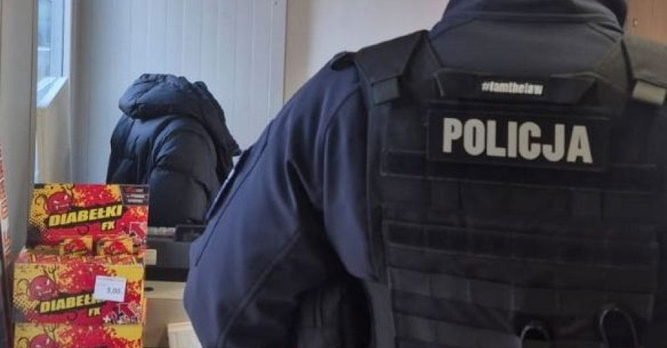 zdjęcie: Gdynia wprowadza wzmożone kontrole sprzedaży fajerwerków / fot. KMP w Gdyni