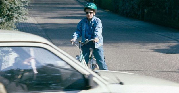 Zderzenie rowerzysty z samochodem osobowym