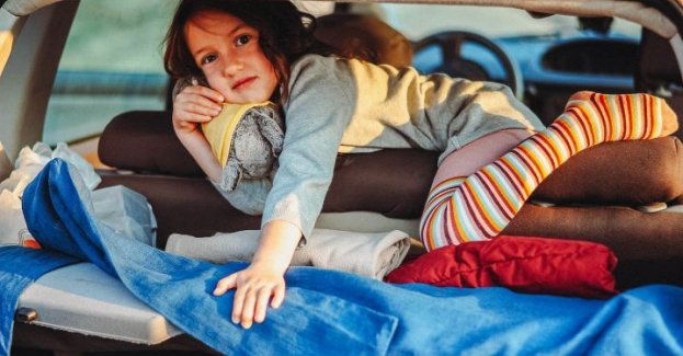 Policja zatrzymała mężczyznę, który przewoził w bagażniku troje dzieci