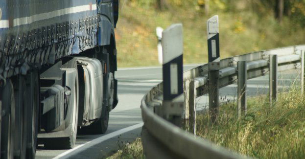 Śledczy badają okoliczności wypadku, w którym zginęły dwie osoby