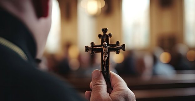 Dwaj obecni i jeden b. ksiądz z diecezji sosnowieckiej zatrzymani pod zarzutem pedofilii i oszustw