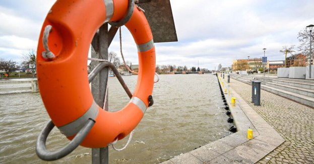 IMGW ostrzega przed wzrostem poziomu wody m.in. w Bałtyku