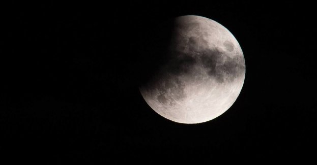 W nocy z soboty na niedzielę częściowe zaćmienie Księżyca