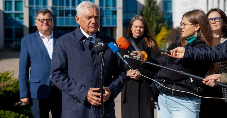 zdjęcie: Początek robót budowlanych w budynkach po WSAP / fot. nadesłane