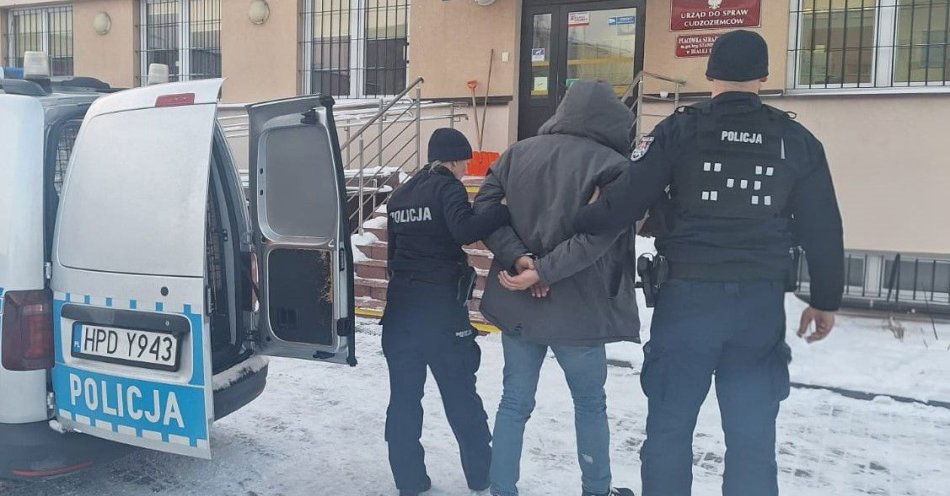 zdjęcie: Agresywny Białorusin z amfetaminą deportowany z Polski / fot. KPP Łuków