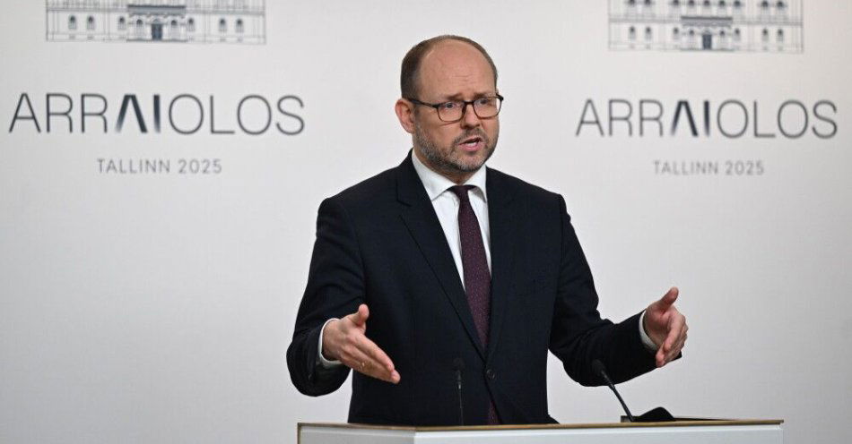 zdjęcie: Przydacz: prezydent nie godzi się, by problemy migracji na Zachodzie dotyczyły Polaków / Tallin, Estonia, 10.10.2025. Sekretarz stanu w KPRP, szef Biura Polityki Międzynarodowej Marcin Przydacz podczas wypowiedzi dla mediów, po spotkaniu Prezydentów Państw Grupy Arraiolos, 10 bm. w Kancelarii Państwa Republiki Estońskiej w Tallinie. Prezydent Nawrocki przebywa z dwudniową wizytą w Republice Estonii. (mr) PAP/Radek Pietruszka