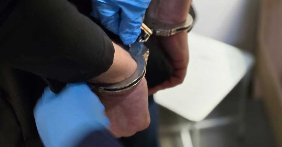 zdjęcie: Nietrzeźwy kierowca zasnął i spowodował kolizję w Jastrzębiu Zdroju / fot. KMP w Jastrzębiu Zdroju