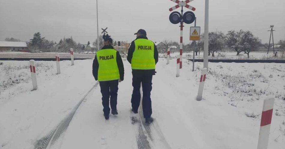 zdjęcie: Policja wzmacnia ochronę torów po aktach dywersji / fot. KPP Sandomierz