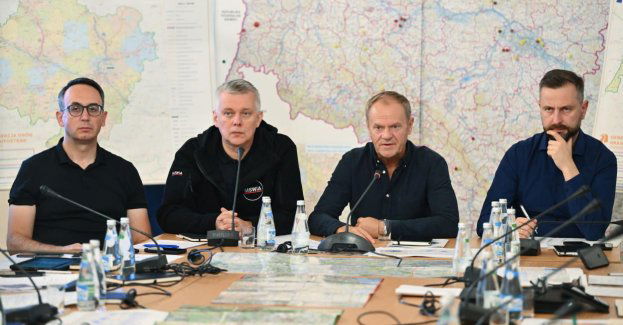 Rząd rozszerza terytorium objęte stanem klęski żywiołowej; w Nysie utrzymano wał przeciwpowodziowy