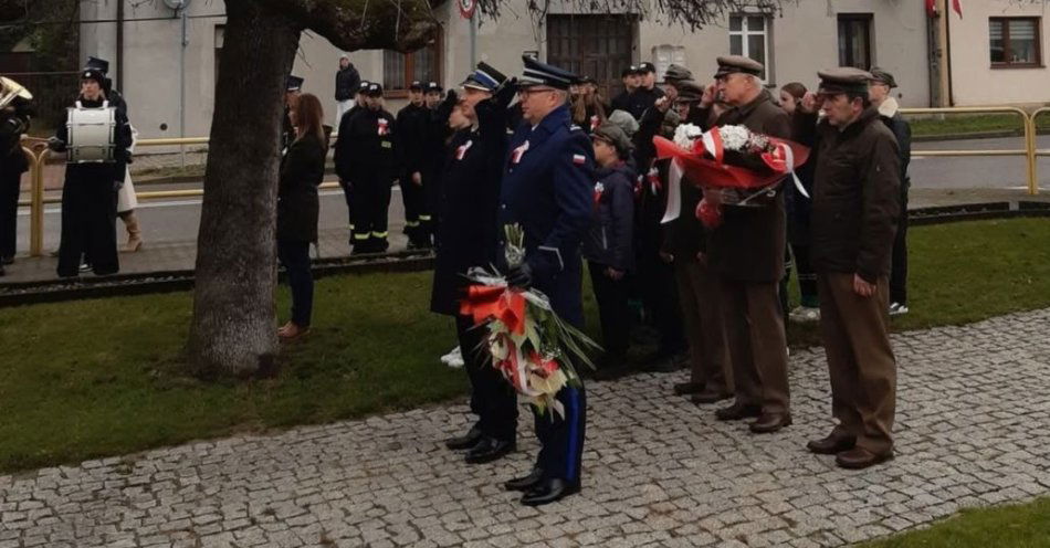 zdjęcie: Włoszczowa świętowała 107. rocznicę odzyskania niepodległości / fot. KPP Włoszczowa Święto Niepodległości