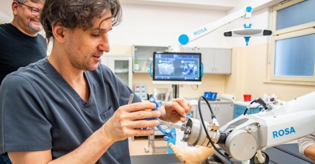 Robotyka wkracza na ortopedię w USK, oddziały po połączeniu działają sprawniej