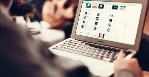 Troje oskarżonych o 55 internetowych oszustw na blika