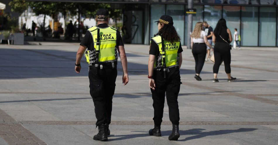 zdjęcie: Bezpieczniejsze Katowice. Prezydent zaprezentował nowe rozwiązania dla zwiększenia poziomu poczucia bezpieczeństwa / fot. nadesłane