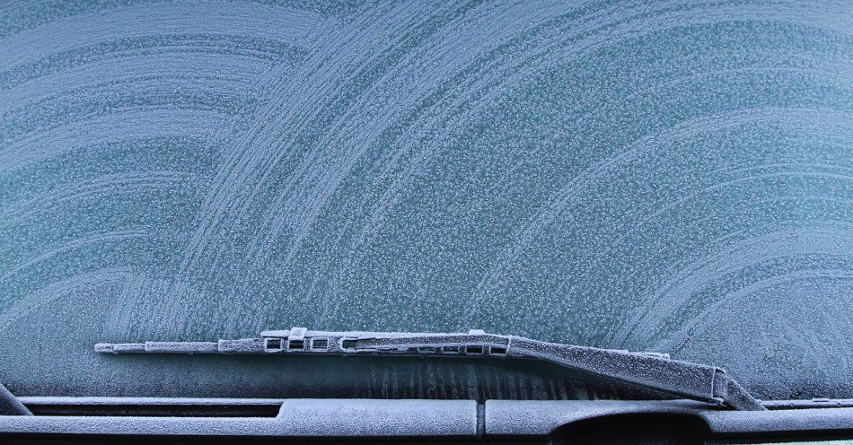 zdjęcie: Minus na termometrze, minus na szybie. Dlaczego zimowy płyn może zawieść w największy mróz? / pixabay/2595418